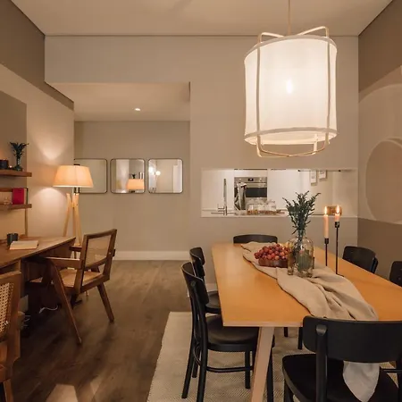 Lubrense - 2 Bedrooms And Terrace In Chiado * Lisbon