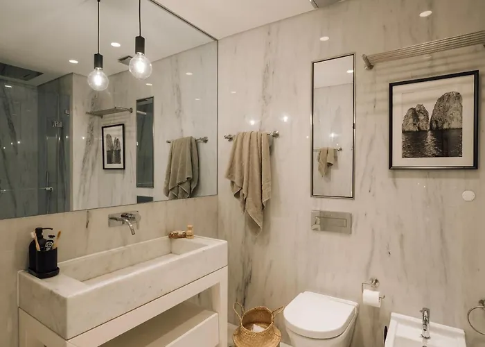 Lubrense - 2 Bedrooms And Terrace In Chiado Appartement *