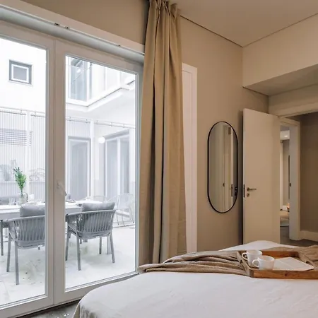Lubrense - 2 Bedrooms And Terrace In Chiado Lisboa