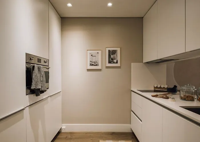 Apartment Lubrense - 2 Bedrooms And Terrace In Chiado Lissabon