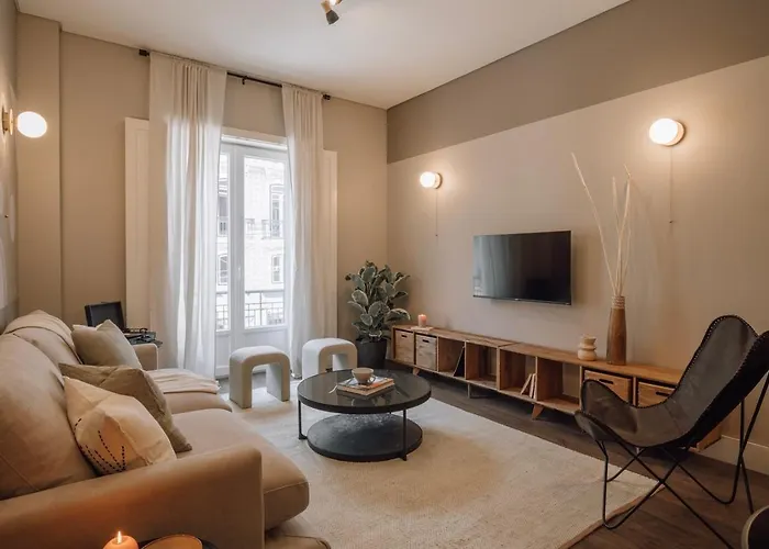 Lubrense - 2 Bedrooms And Terrace In Chiado شقة