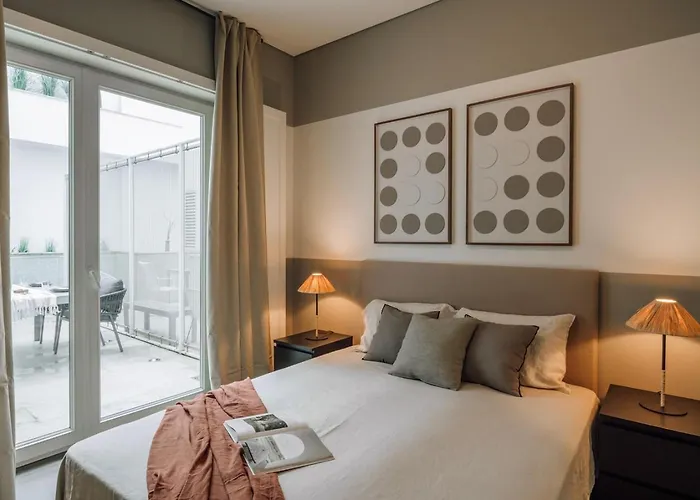Lubrense - 2 Bedrooms And Terrace In Chiado Apartment Lissabon