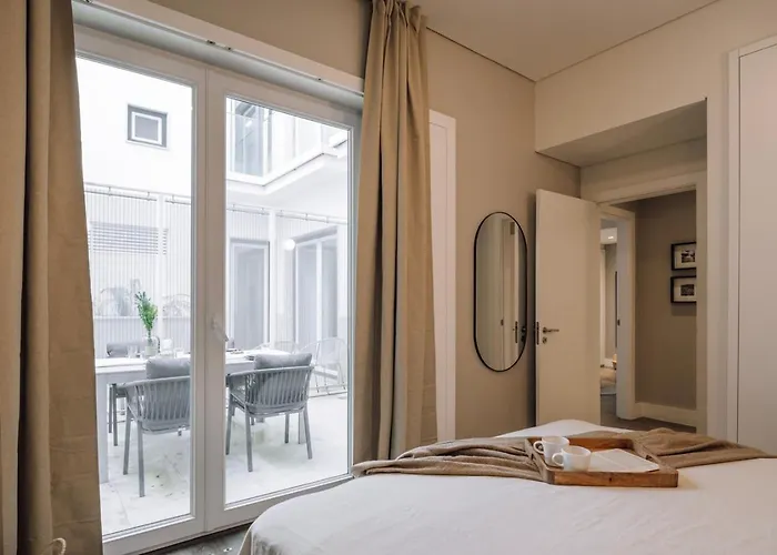 Lubrense - 2 Bedrooms And Terrace In Chiado Lissabon